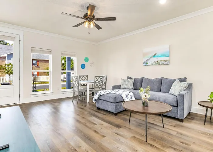 Apartment Downtown Sea Escape Iii