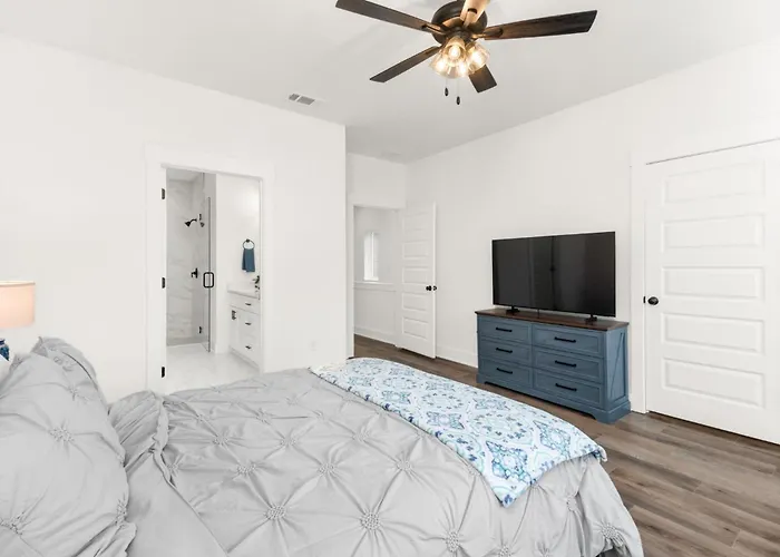 Downtown Sea Escape Iii * Pensacola
